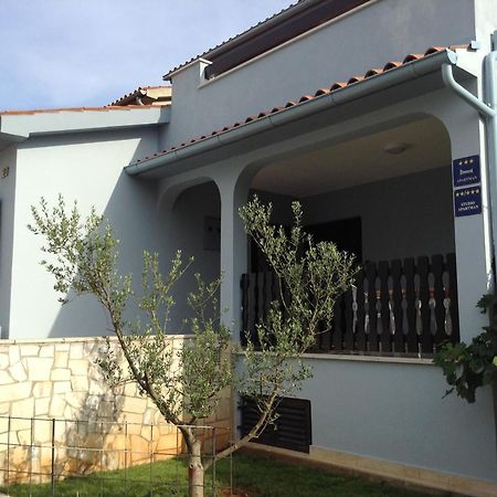 Apartamento The Blue House Vinkuran Exterior foto